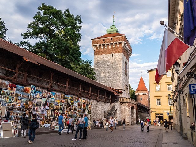 La porta di San Floriano e le fortificazioni medievali sono alcene tra le cose più interessanti da vedere gratis a Cracovia